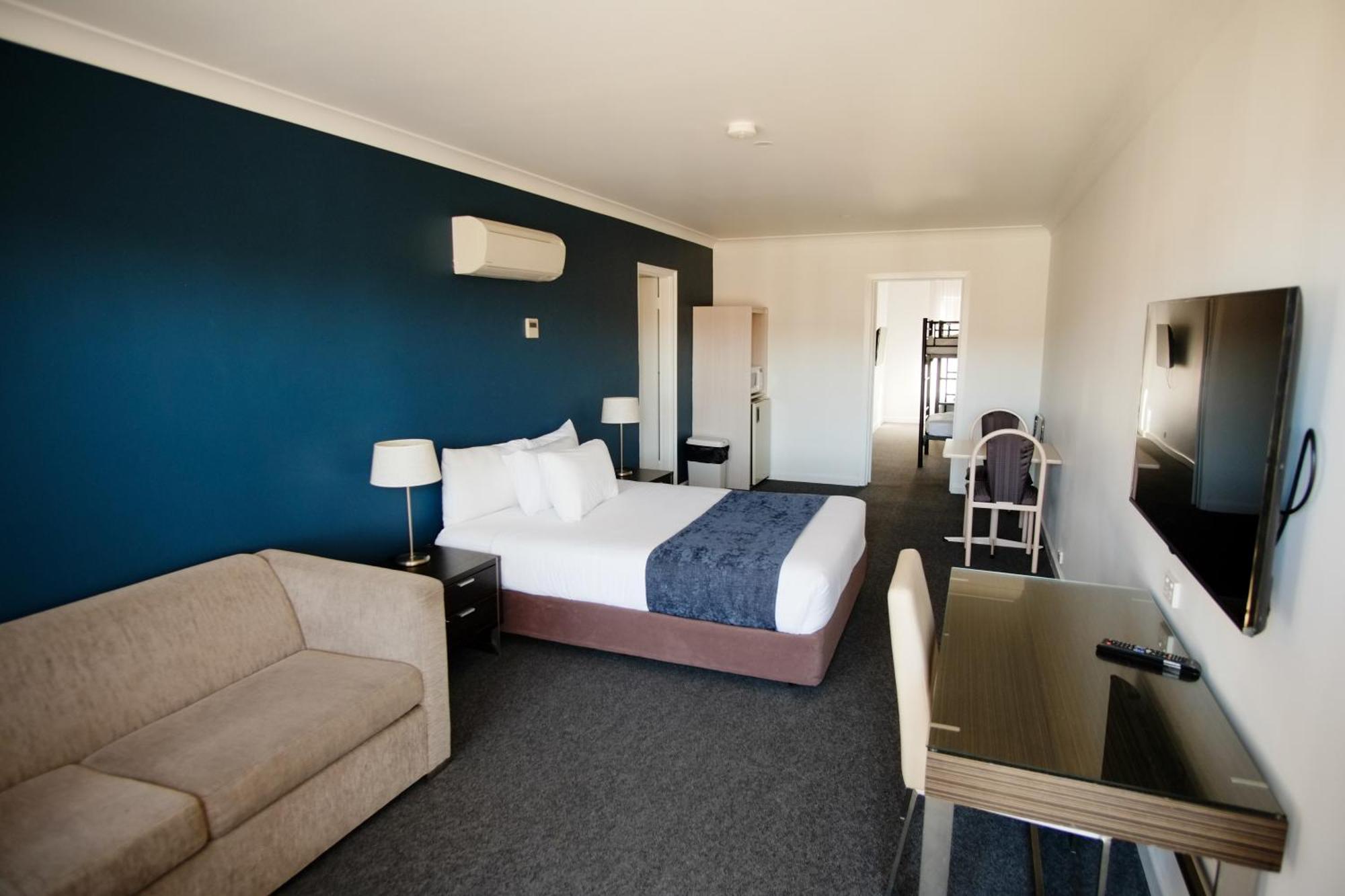 קווינביאן Golden Age Motor Inn מראה חיצוני תמונה