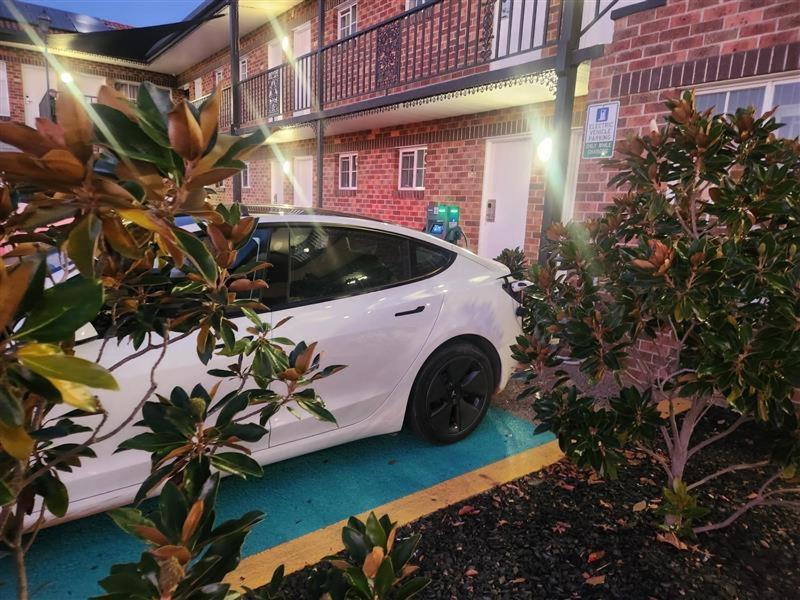 קווינביאן Golden Age Motor Inn מראה חיצוני תמונה